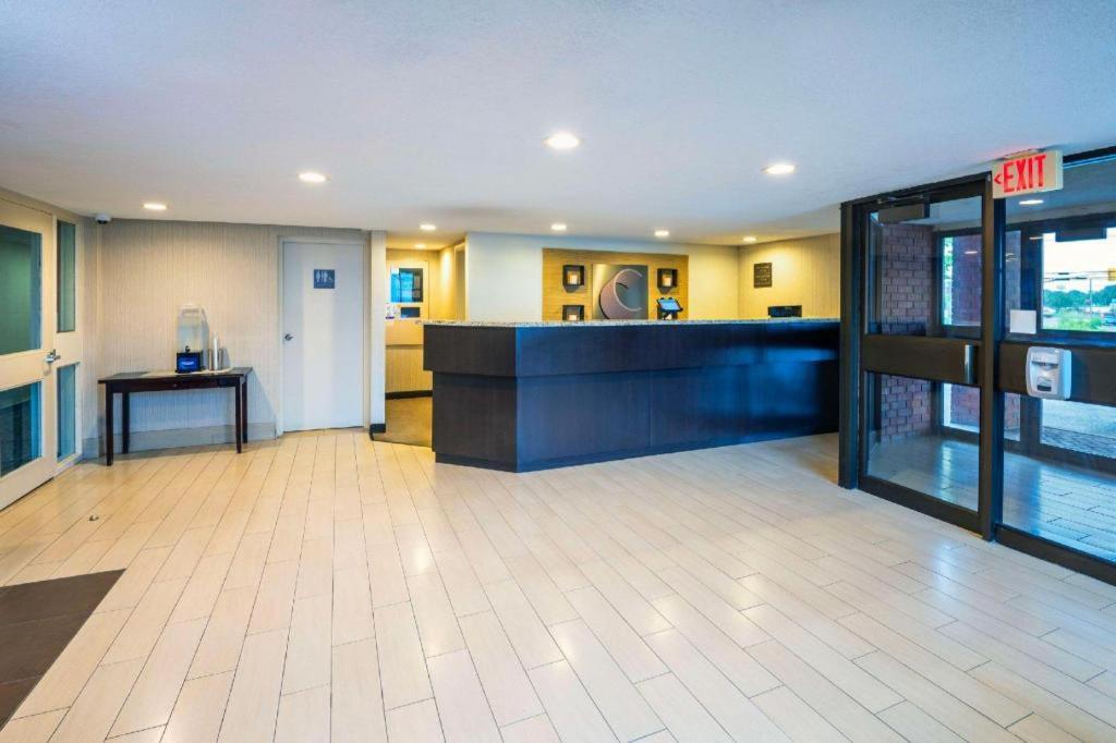 Comfort Inn Midland Buitenkant foto